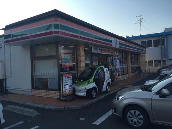 コンビニ　セブン－イレブン　垣見店（コンビニ）まで580m