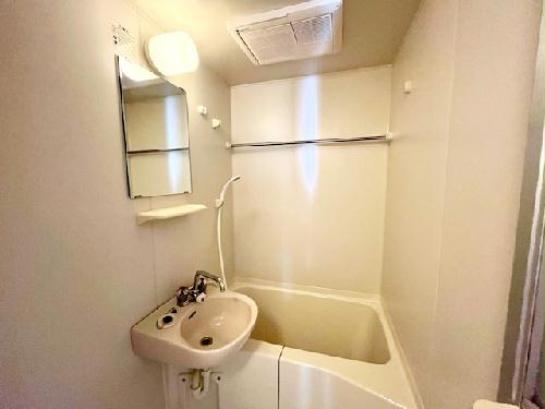 バス・シャワールーム　設備・仕様は号室により異なる為、現状を優先いたします。