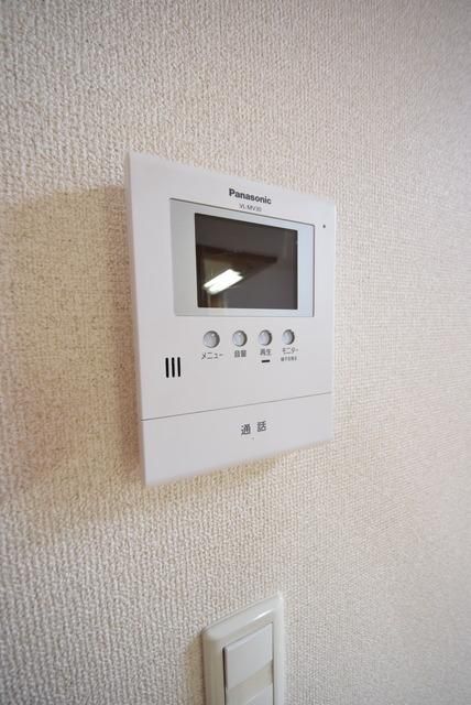 セキュリティ　☆女性も安心、ＴＶモニターホンです☆