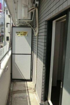 　バルコニー　ベランダ