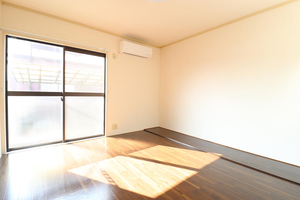 居室・リビング　7帖の洋室♪