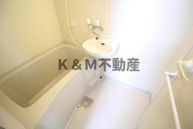 バス・シャワールーム　お風呂で日々の疲れを落としましょう