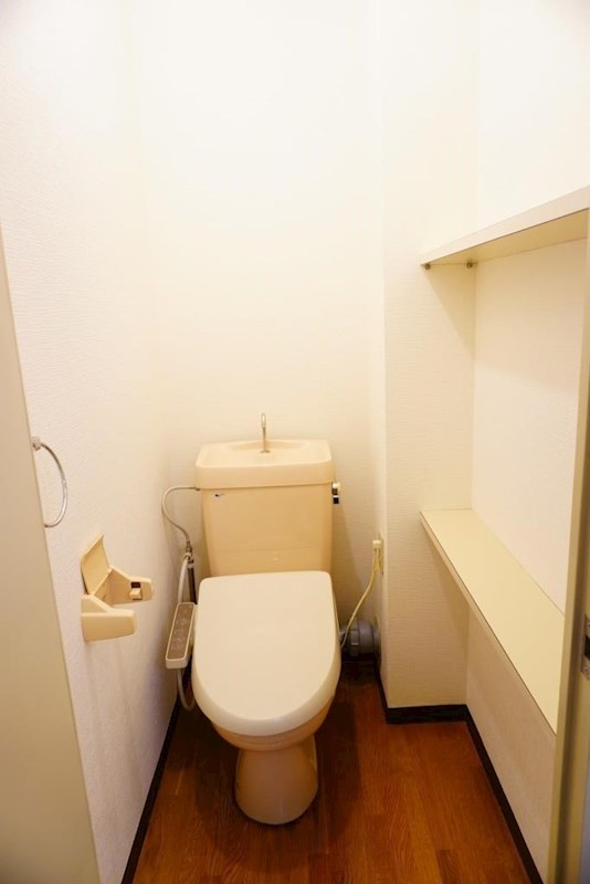 トイレ　バストイレ独立設計