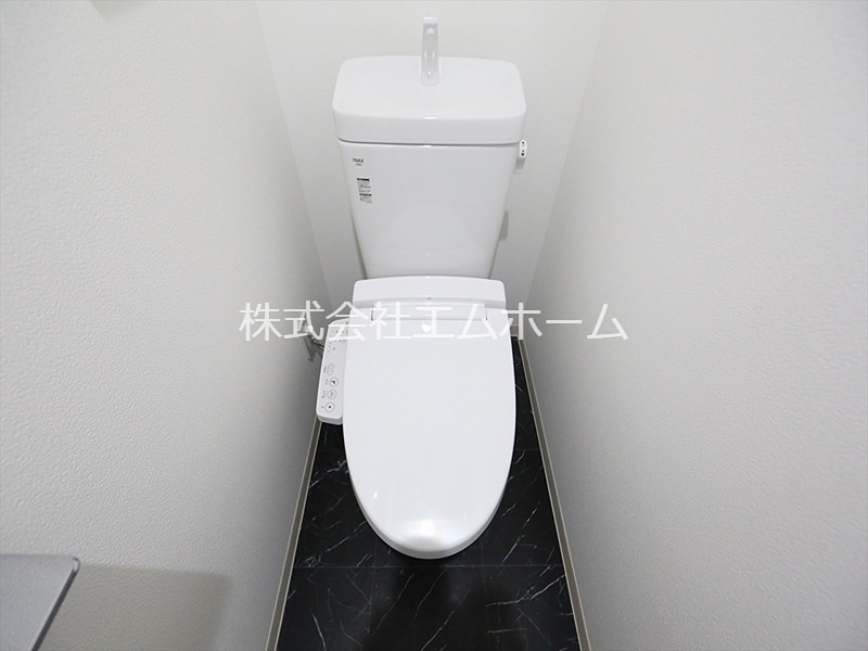 トイレ　温水洗浄暖房便座付トイレ