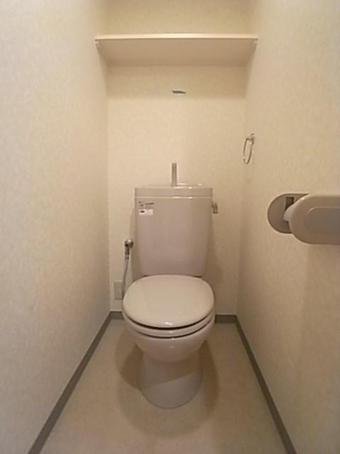 トイレ　コンパクトで使いやすいトイレです