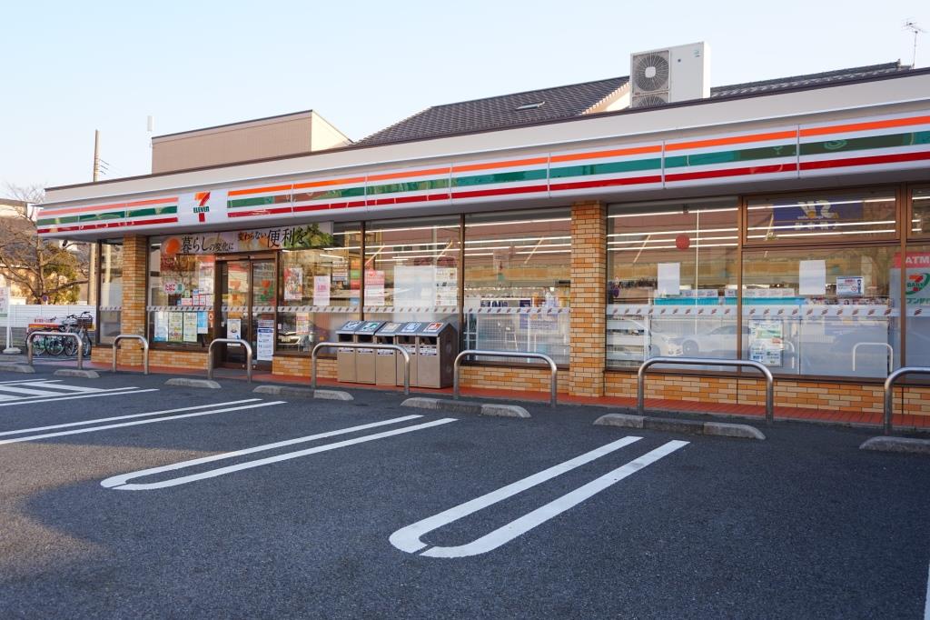 コンビニ　セブンイレブン 草加栄町1丁目店（コンビニ）まで419m