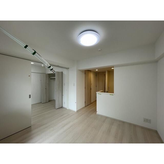 居室・リビング　こちらの居間で趣味の時間をお楽しみください