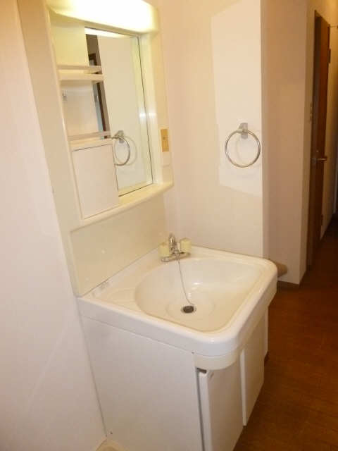 洗面設備　同タイプ