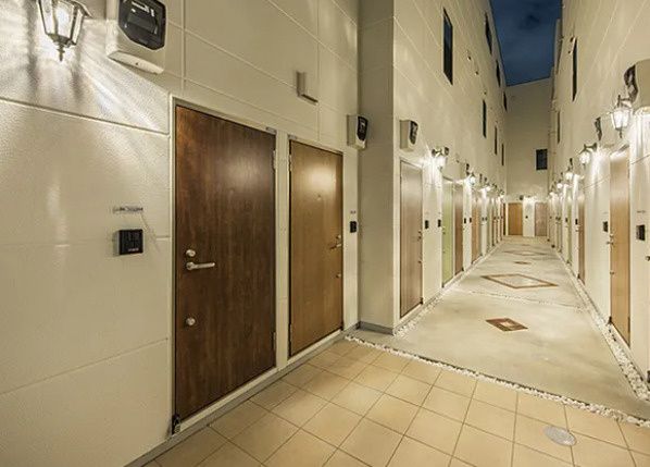 玄関　落ち着いた玄関です