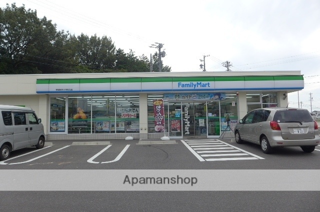 コンビニ　ファミリーマート安城桜井小学校北店（コンビニ）まで1035m