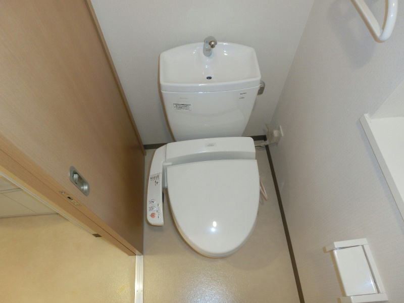 トイレ　※同物件別号室参考写真