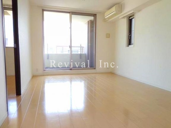 居室・リビング　開放感あり使いやすいリビングです