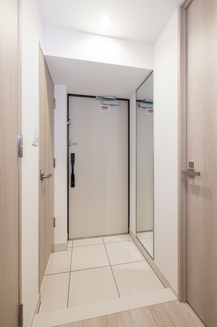 玄関　※写真は同タイプ住戸です。