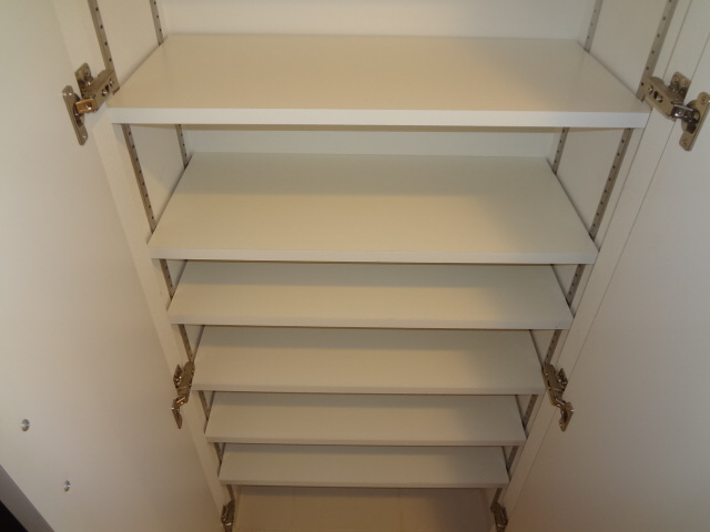 収納　シューズボックス