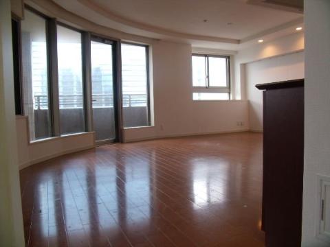 居室・リビング　室内