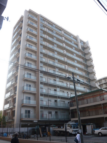 建物外観　重厚間のある鉄筋コンクリート造です