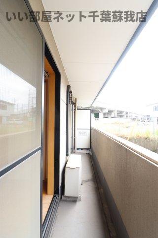 バルコニー　お洗濯にも便利なバルコニー付き