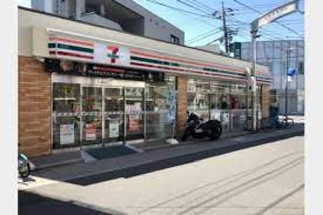 コンビニ　セブンイレブン上井草駅前店（コンビニ）まで540m