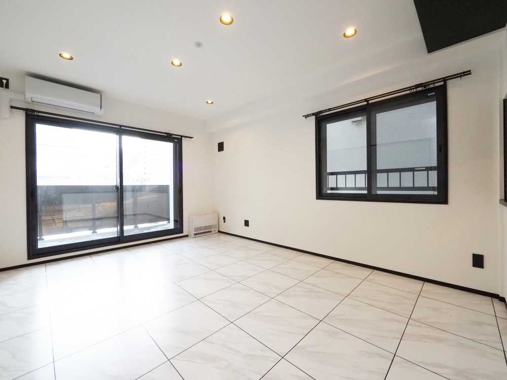 居室・リビング　★都市ガス新築デザイナーズ物件！★大通徒歩圏で好立地！