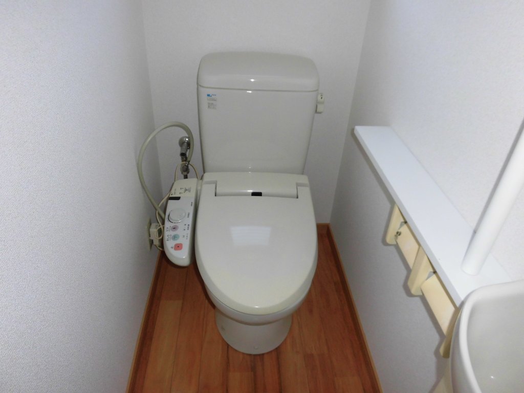 シャワー付きトイレ