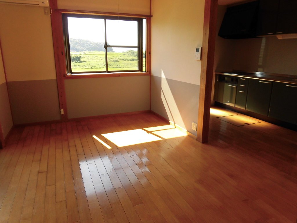 明るい南向きのリビング