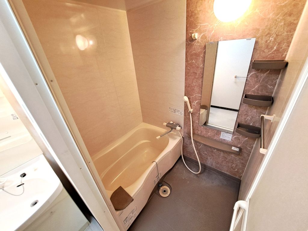 バス・シャワールーム　バス