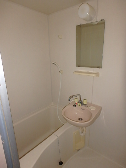 バス・シャワールーム　疲れをリフレッシュ