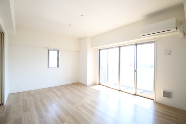 居室・リビング　※別室の参考写真の為、現況優先です。