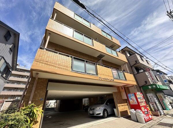 建物外観　外観は落ち着いています