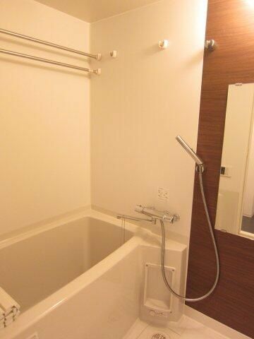 バス・シャワールーム　お風呂で日々の疲れを落としましょう