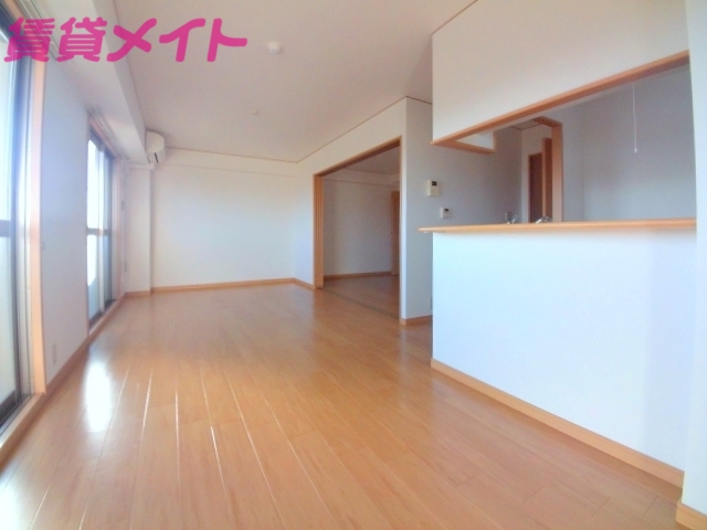 居室・リビング　同タイプの部屋写真です