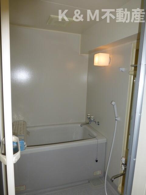 バス・シャワールーム　日々の疲れを癒すお風呂付です