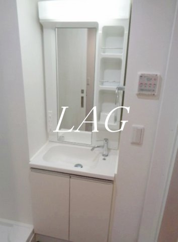 洗面設備　独立洗面台です。