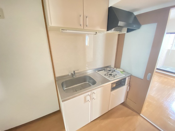 キッチン　※別部屋の写真です