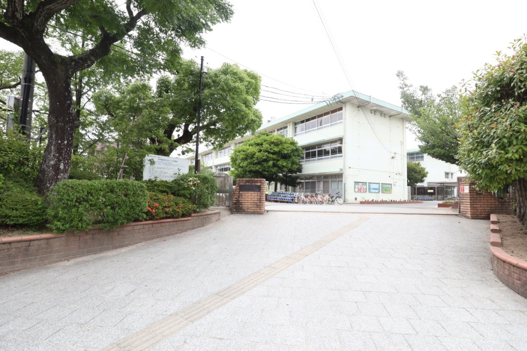 小学校　春日市立須玖小学校（小学校）まで470m