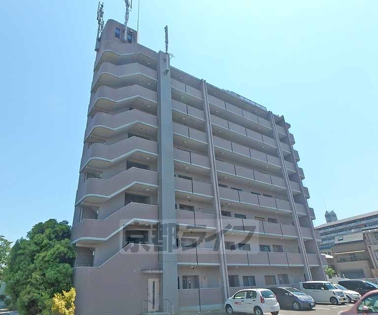 建物外観　鉄筋コンクリートのしっかりしたマンション