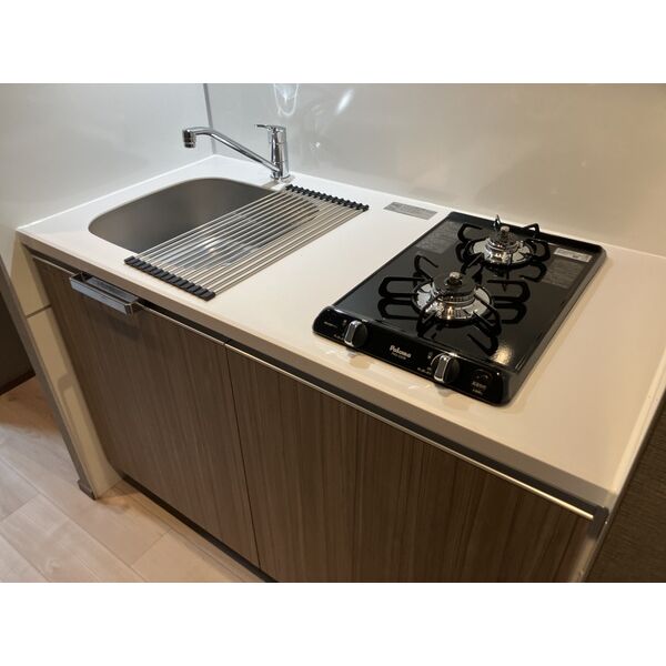 キッチン　※別部屋の参考写真、現況優先※