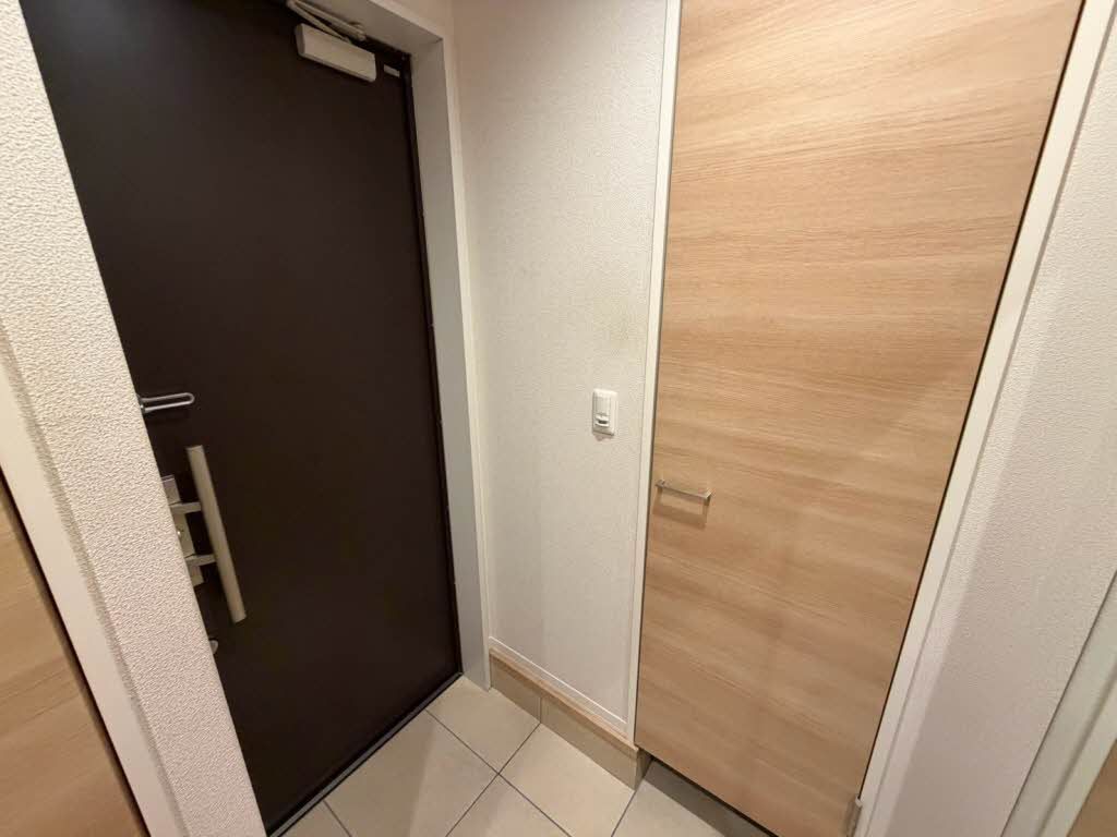 玄関　土間収納採用の玄関です。