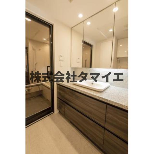 洗面設備　※写真は同タイプ住戸です。