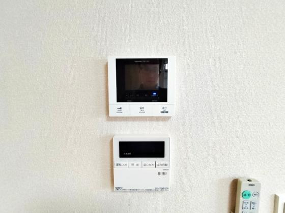 セキュリティ　モニターホンで顔確認でき急な来客も安心！