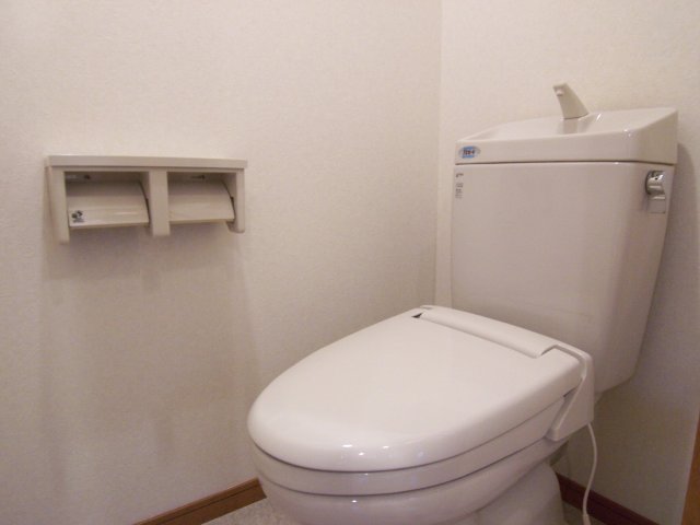 トイレ　別部屋同タイプ