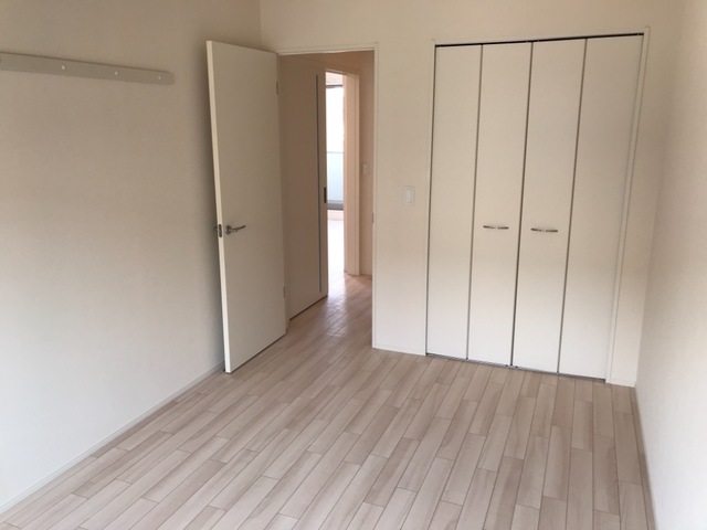 その他部屋・スペース　広くて明るい寝室