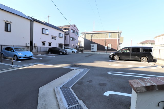 駐車場　駐車場