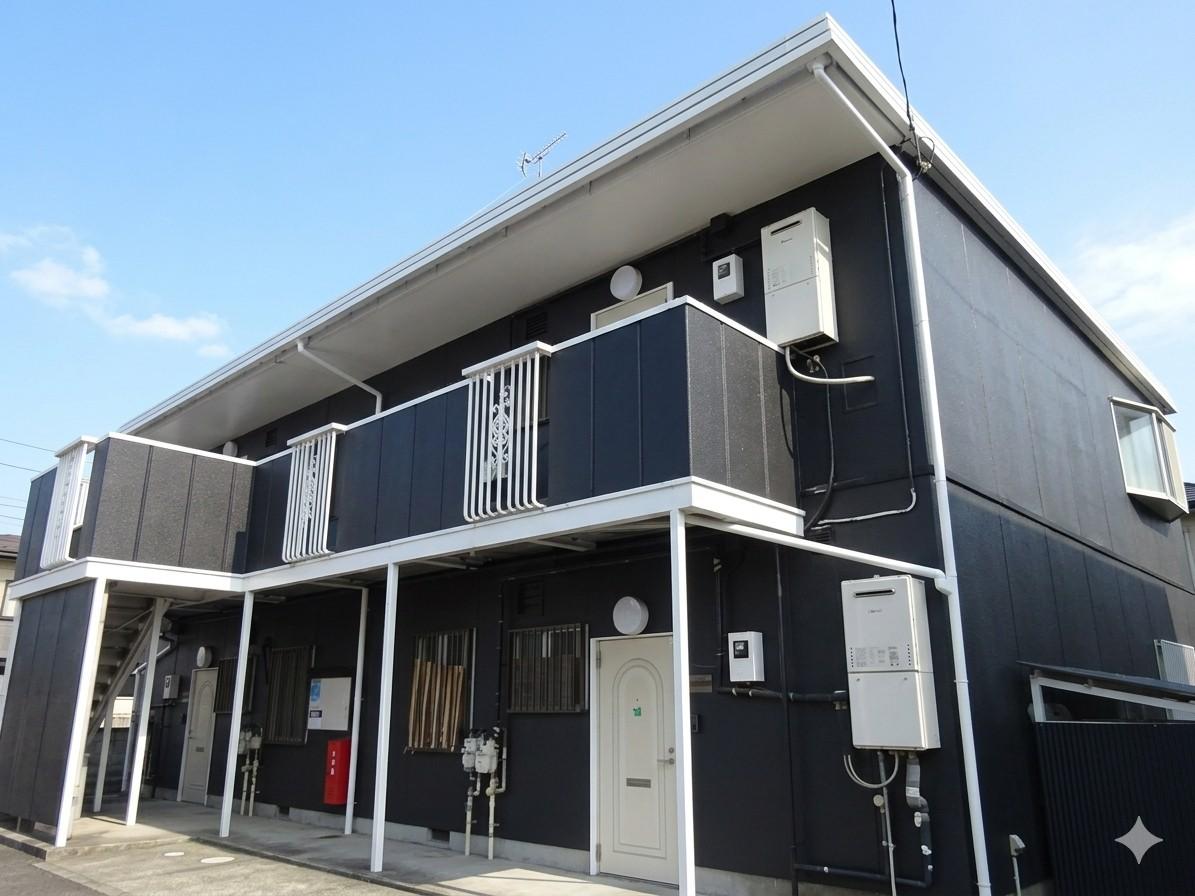 建物外観　軽量鉄骨造２階建