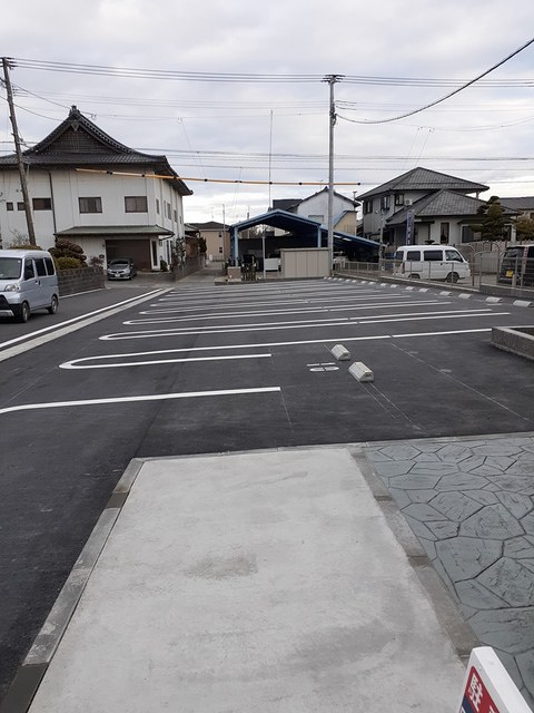 駐車場　車をお持ちの方に嬉しい駐車場付きの物件です