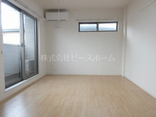 居室・リビング　※別号室参考写真