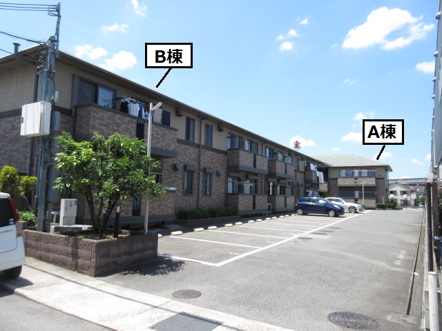 建物外観　「ルミエールB棟」、現地待ち合わせでのご案内も可能です。