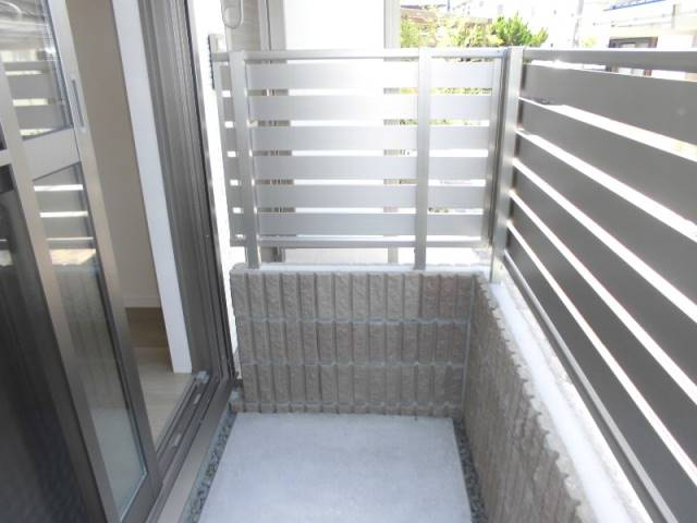 バルコニー　テラス