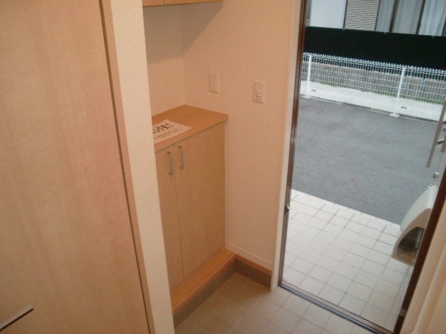 玄関　同型タイプ
