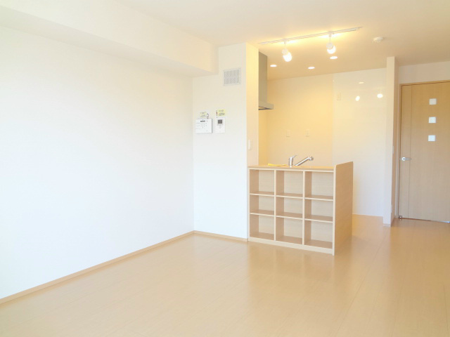 居室・リビング　※同アパート別部屋の参考写真です。